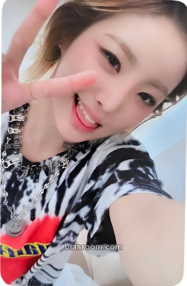 Sunhye ATE THAT Photocard - Young Posse - Young Posse K-pop photocard
