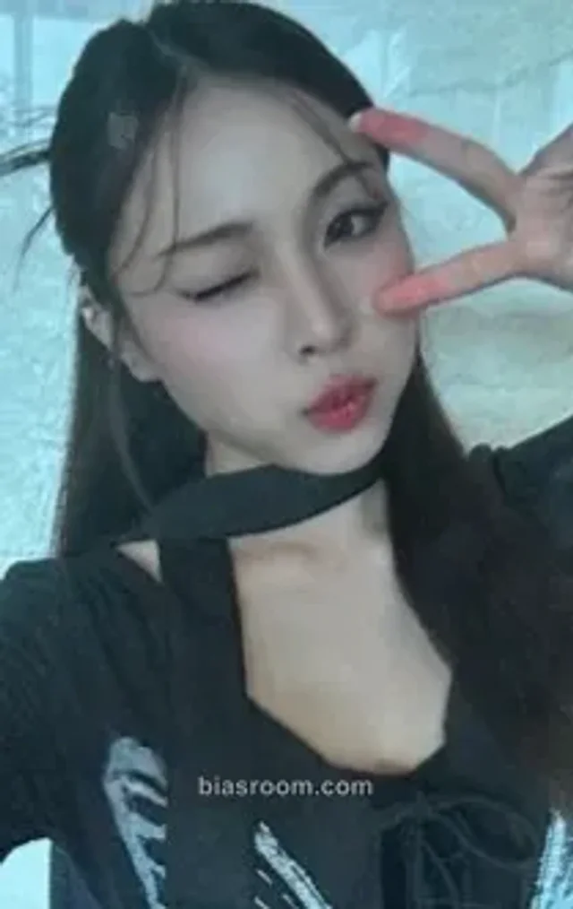 W!TCHX - Run Baby Run Album showcase