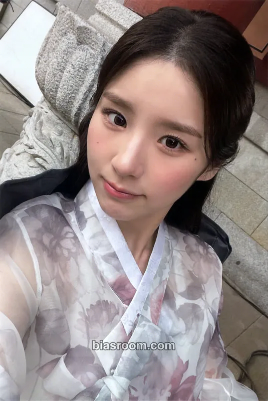 HeeJin K Photocard - ARTMS - ARTMS K-pop photocard