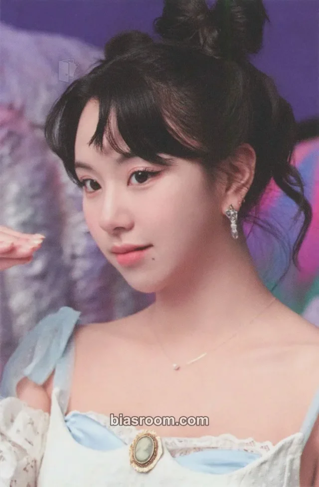 TWICE - Chaeyoung - BETWEEN 1&2 Album monograph photocard set