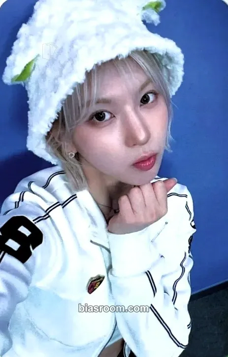 Bae Fe3O4: FORWARD Photocard - NMIXX - NMIXX K-pop photocard