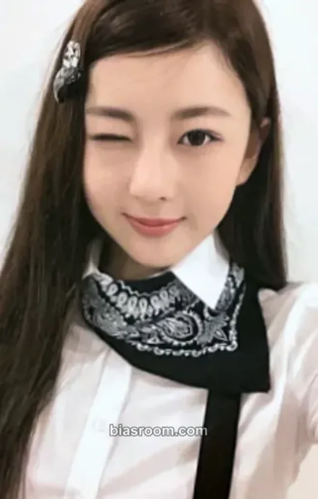 AtHeart - Bome - Plot twist Album album photocard set up version