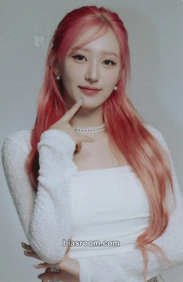 Hwiseo Japan 1st Fan Concert 'Piece Up' Photocard - EL7Z UP - EL7Z UP K-pop photocard
