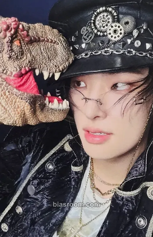 Mingi GOLDEN HOUR : Part.4 Photocard - ATEEZ - ATEEZ K-pop photocard