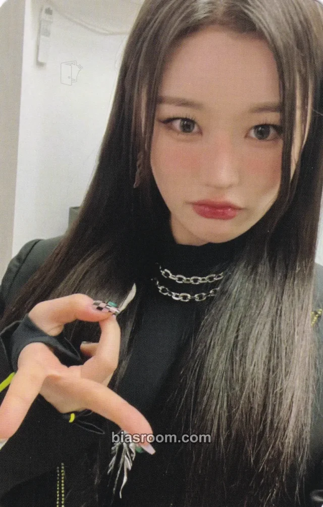PIXY - U_Chae (Dajeong) - Reborn Album album photocard white version