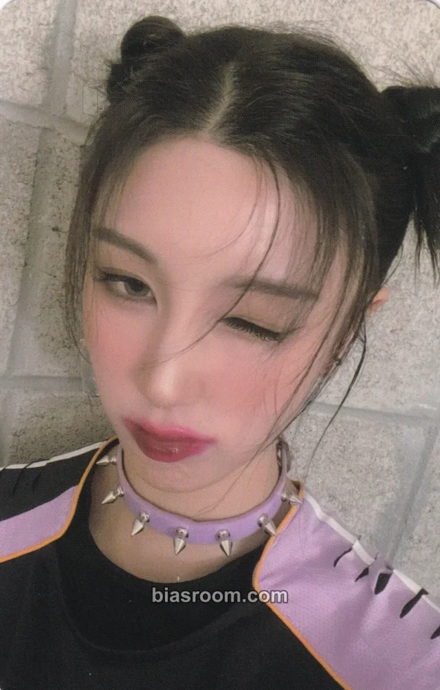 PIXY - Dia - Reborn Album album photocard purple version