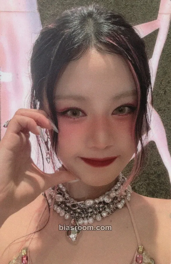 Soojin RIZZ Photocard - Soojin K-pop photocard