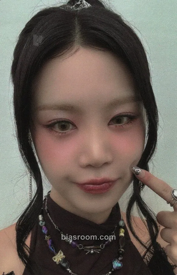 Soojin RIZZ Photocard - Soojin K-pop photocard