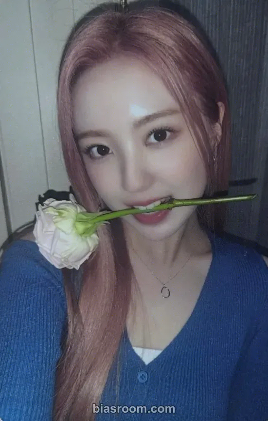 Yeseo LOVESTRUCK! Photocard - Kep1er - Kep1er K-pop photocard