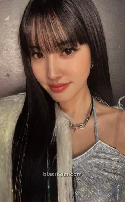 Yoon YOUNG-LUV.COM Photocard - STAYC - STAYC K-pop photocard