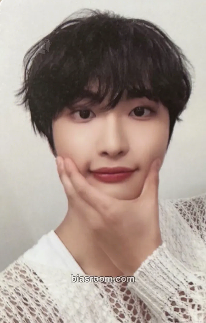 Seonghwa THE WORLD EP.2 : OUTLAW Photocard - ATEEZ - ATEEZ K-pop photocard