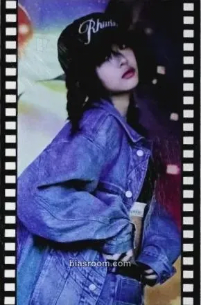 Hanni Supernatural Photocard - NewJeans - NewJeans K-pop photocard