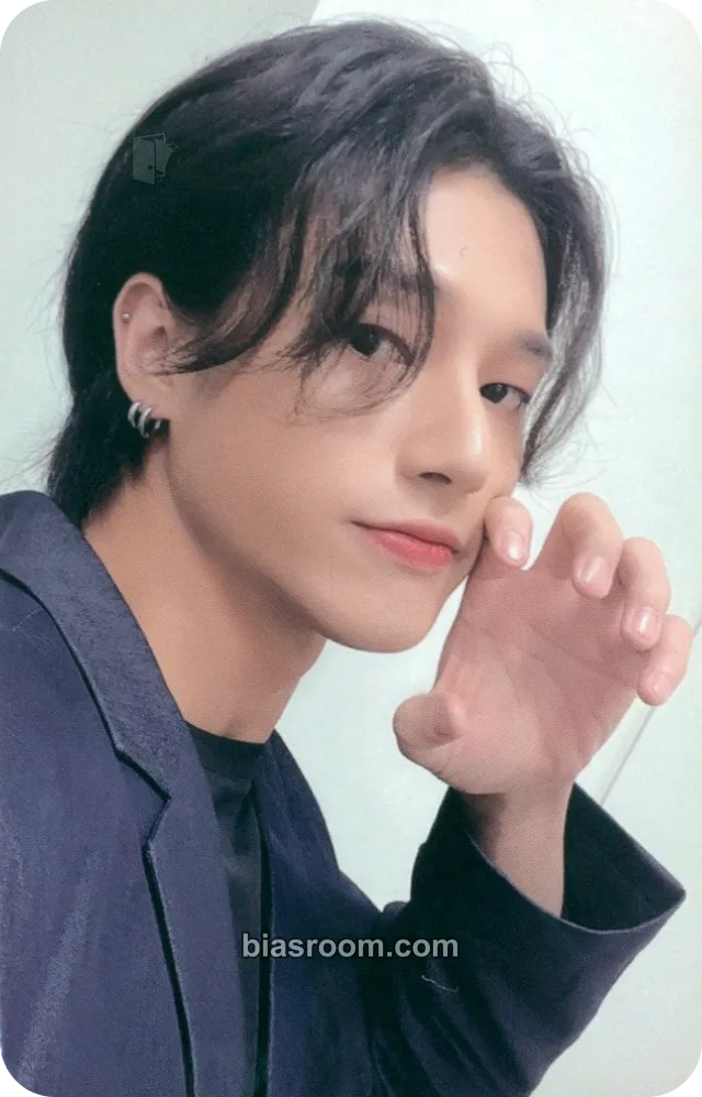 Wooyoung THE WORLD EP.2 : OUTLAW Photocard - ATEEZ - ATEEZ K-pop photocard
