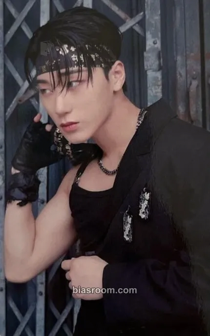 San THE WORLD EP.2 : OUTLAW Photocard - ATEEZ - ATEEZ K-pop photocard