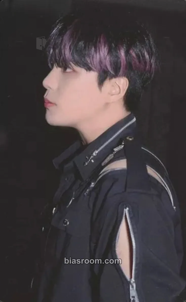 Jongho THE WORLD EP.2 : OUTLAW Photocard - ATEEZ - ATEEZ K-pop photocard