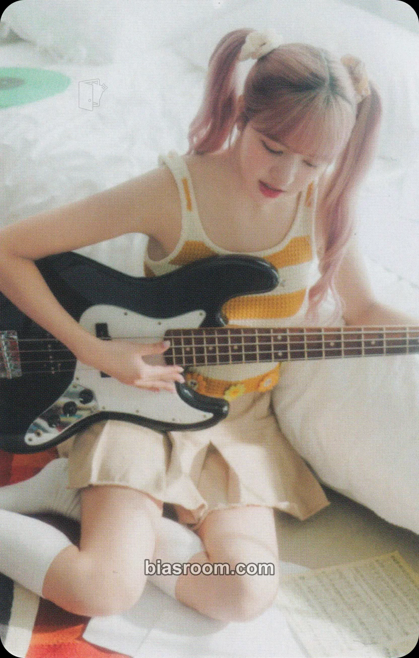 Lily NMIXX CHANGE UP : MIXX UNIVERSITY Photocard - NMIXX - NMIXX K-pop photocard