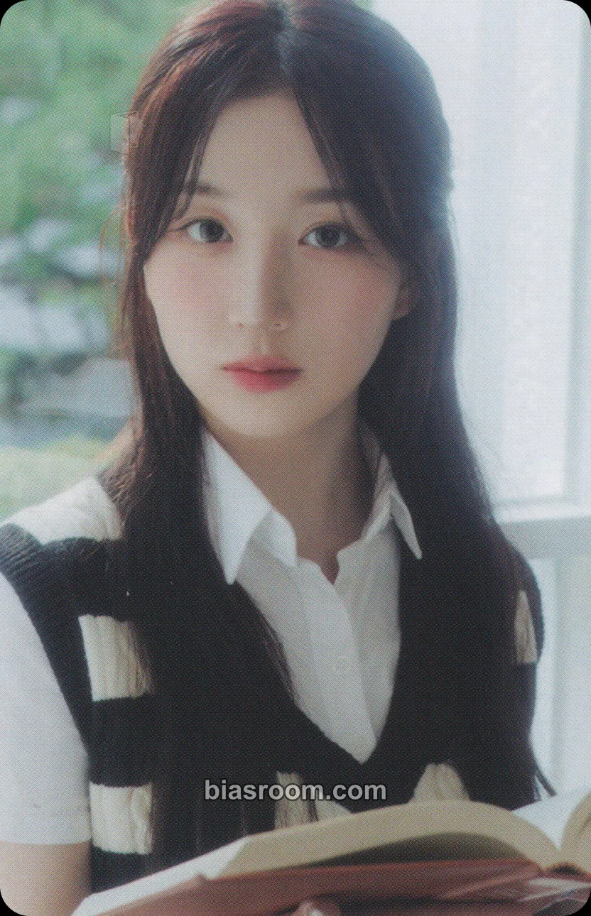 Haewon NMIXX CHANGE UP : MIXX UNIVERSITY Photocard - NMIXX - NMIXX K-pop photocard