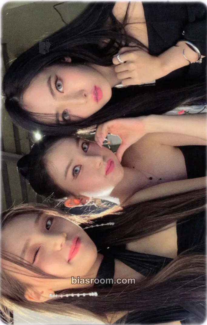 VarioUS Photocard - VIVIZ - VIVIZ K-pop photocard