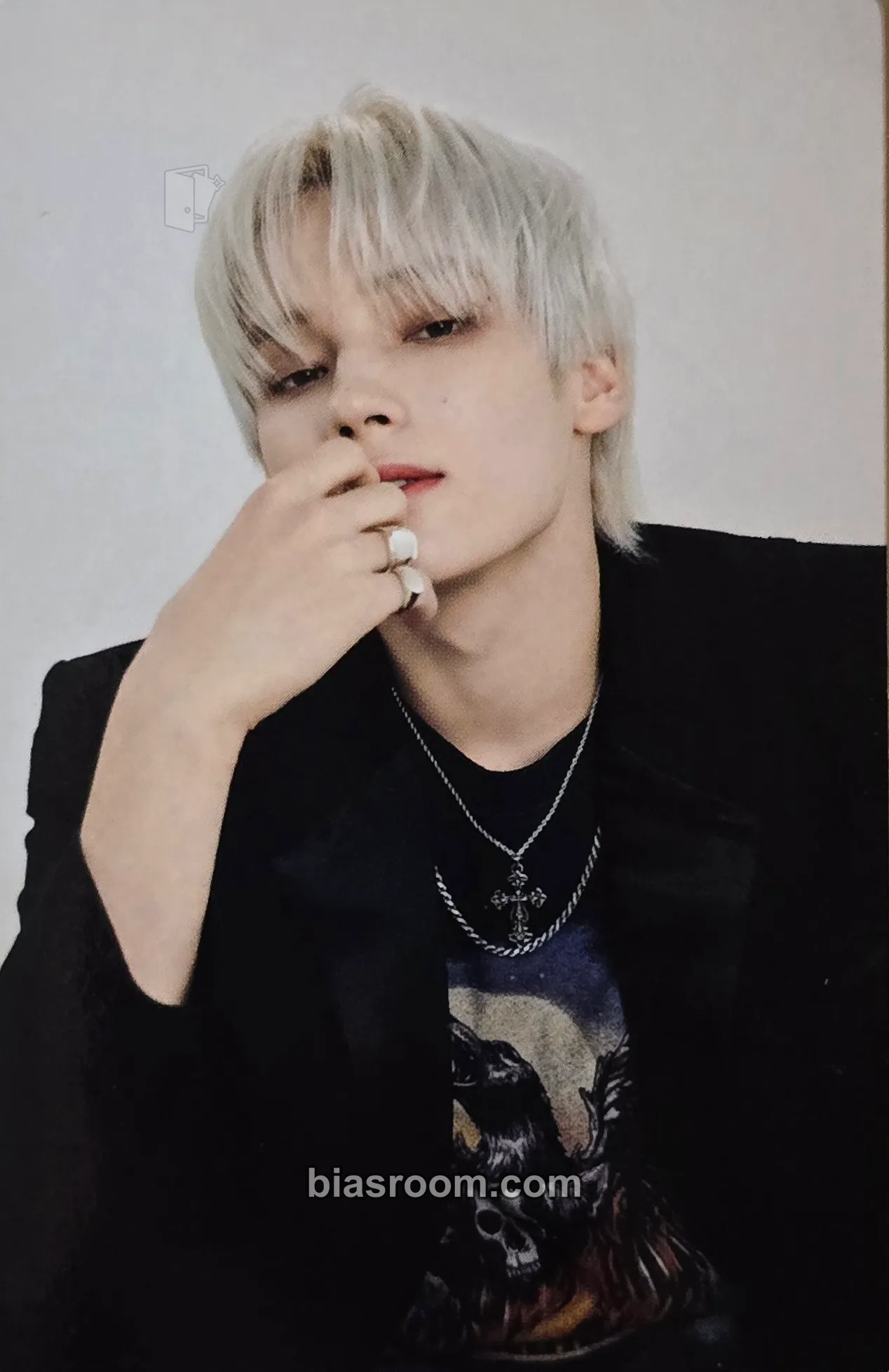 Huening Kai 2026 MOA Con Photocard - TOMORROW X TOGETHER - TOMORROW X TOGETHER K-pop photocard