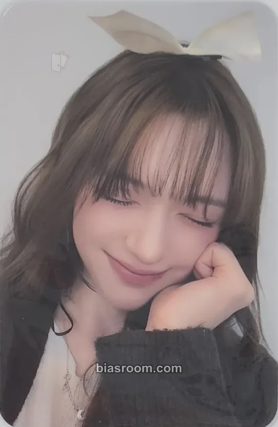 Chanelle Moon Day & Night Photocard - FIFTY FIFTY - FIFTY FIFTY K-pop photocard