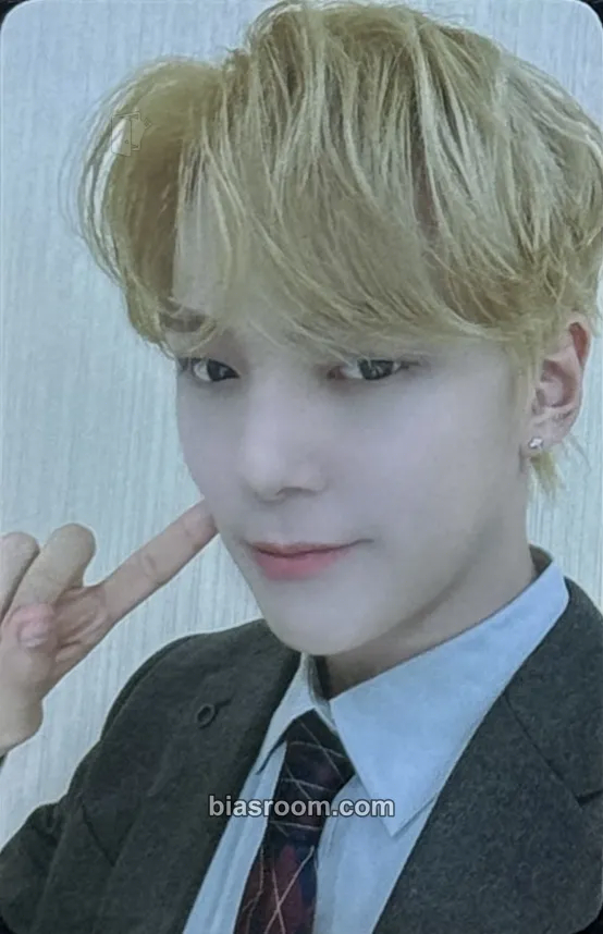 Minhyuk Fatal Love Photocard - MONSTA X - MONSTA X K-pop photocard