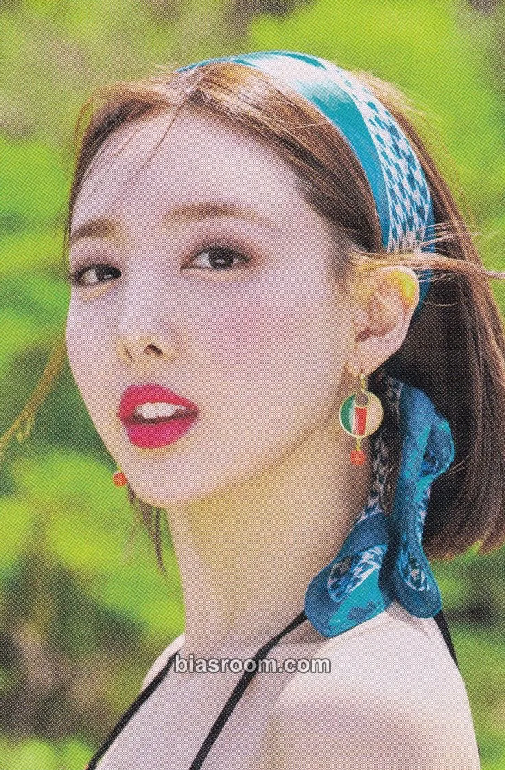 Nayeon MORE & MORE Photocard - TWICE - TWICE K-pop photocard