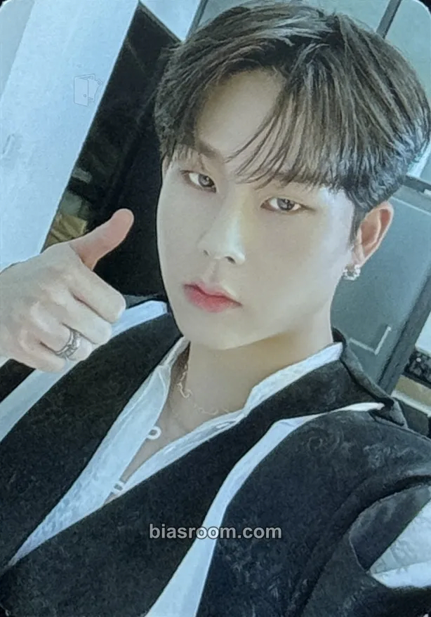 Joohoney Shape of Love Photocard - MONSTA X - MONSTA X K-pop photocard