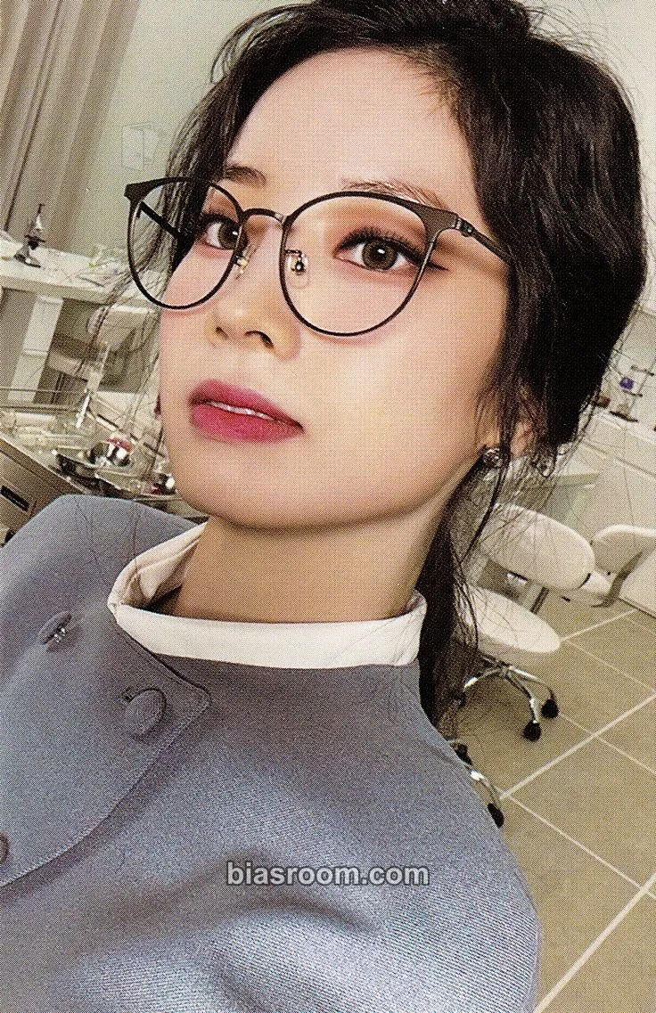 Dahyun Formula of Love: O+T=<3 Photocard - TWICE - TWICE K-pop photocard