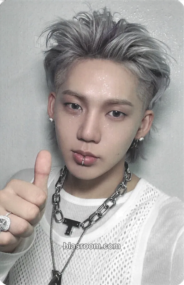 Choi Hyunsuk LOVE PULSE Photocard - TREASURE - TREASURE K-pop photocard