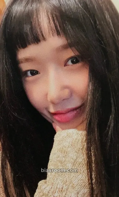 Choi Yoojung I AM ME Photocard - Weki Meki - Weki Meki K-pop photocard