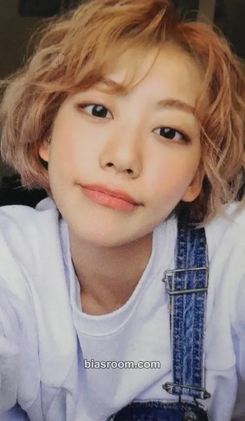 Lua I AM ME Photocard - Weki Meki - Weki Meki K-pop photocard