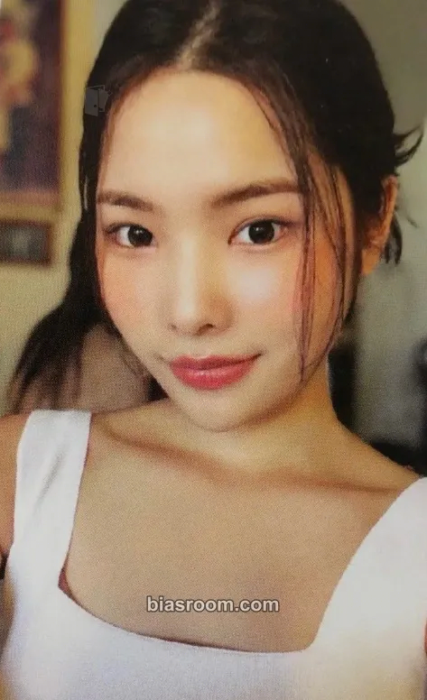 Rina I AM ME Photocard - Weki Meki - Weki Meki K-pop photocard