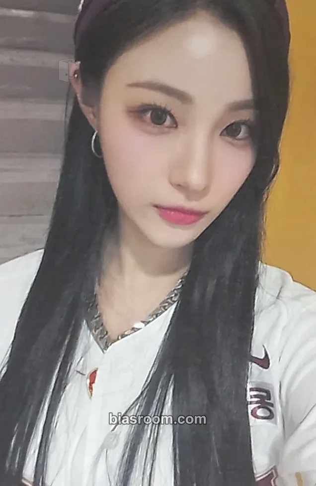 Yeju Feelin' Hot Photocard - ICHILLIN’ - ICHILLIN’ K-pop photocard