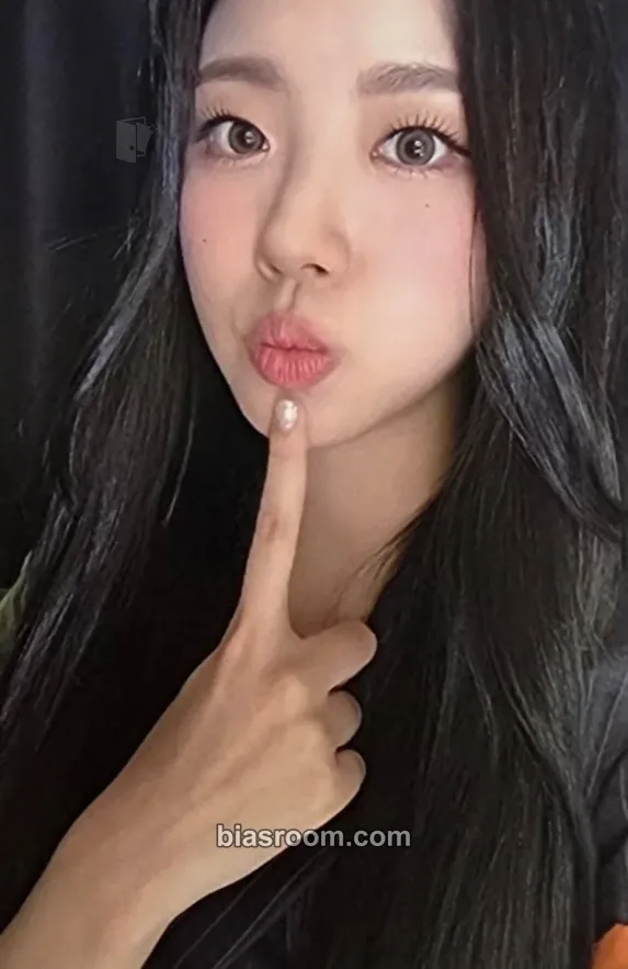 Karin Show Down Photocard - Alice - Alice K-pop photocard