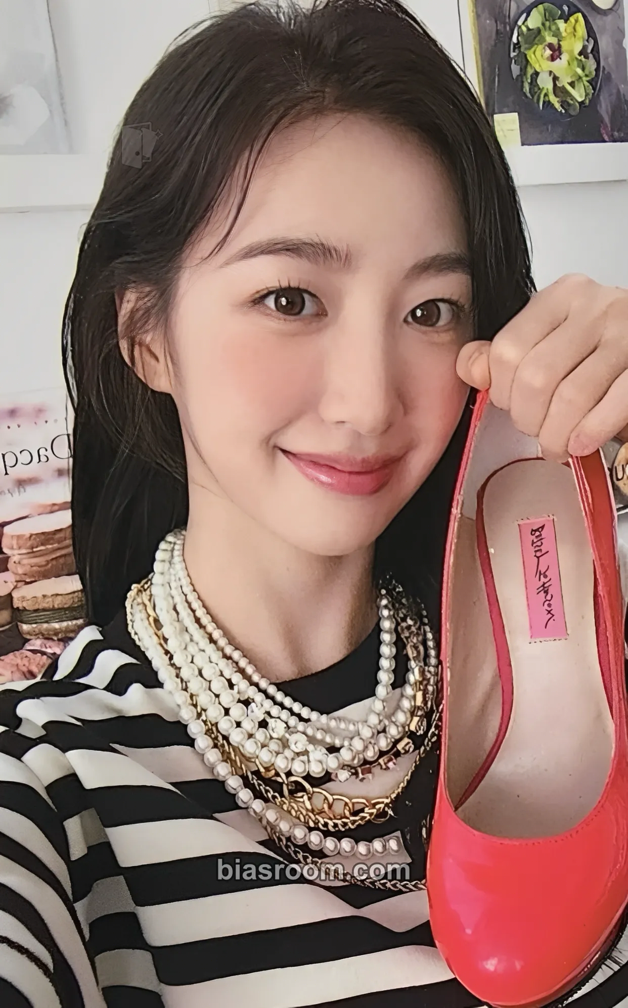Yukyung Show Down Photocard - Alice - Alice K-pop photocard