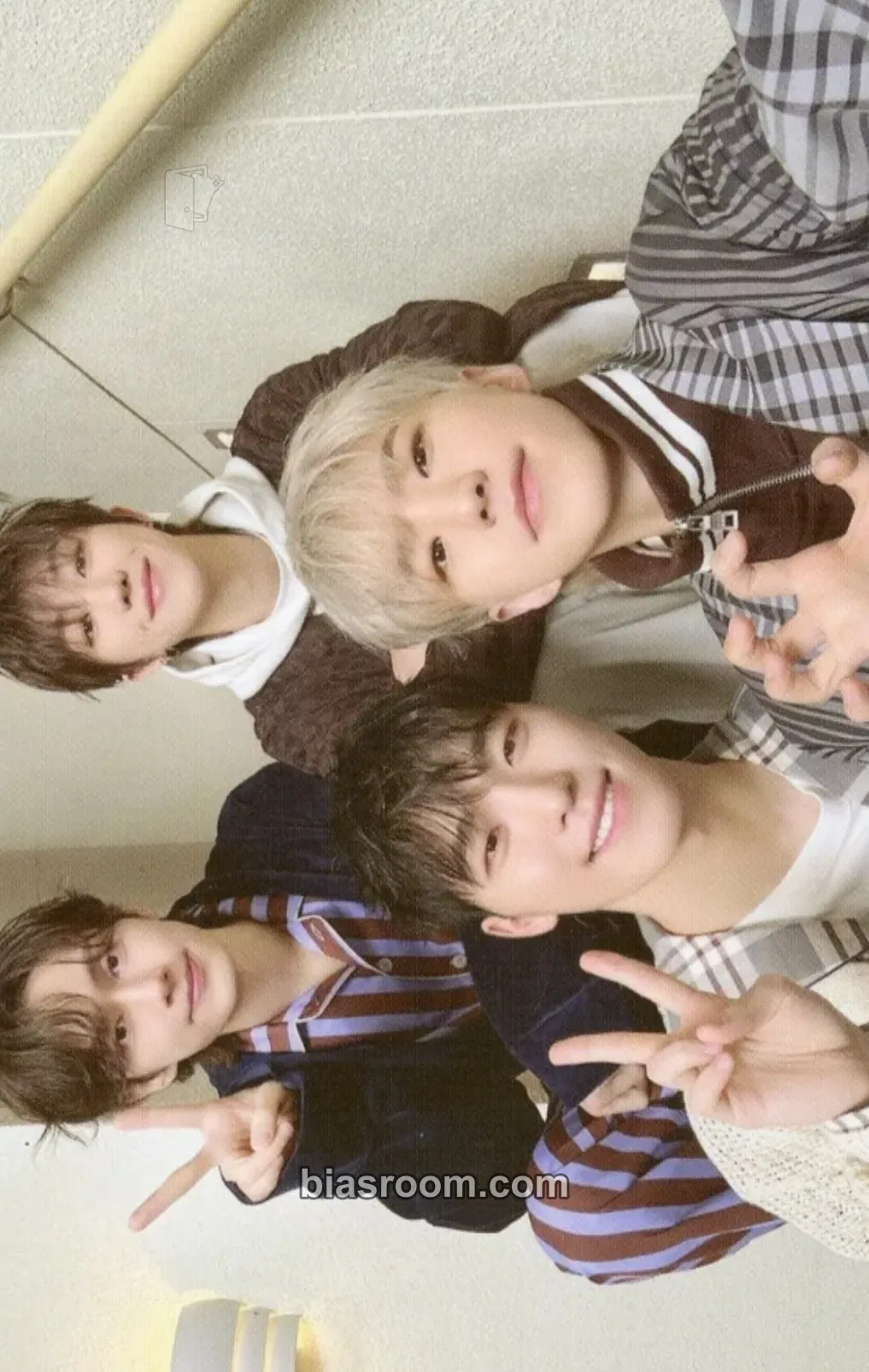 2024 8TH SVT IN CARAT LAND Photocard - SEVENTEEN - SEVENTEEN K-pop photocard