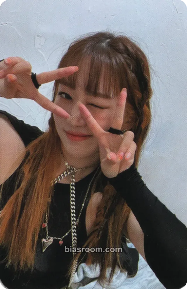 IRRIS - Yunseul - Wanna Know Album album photocard