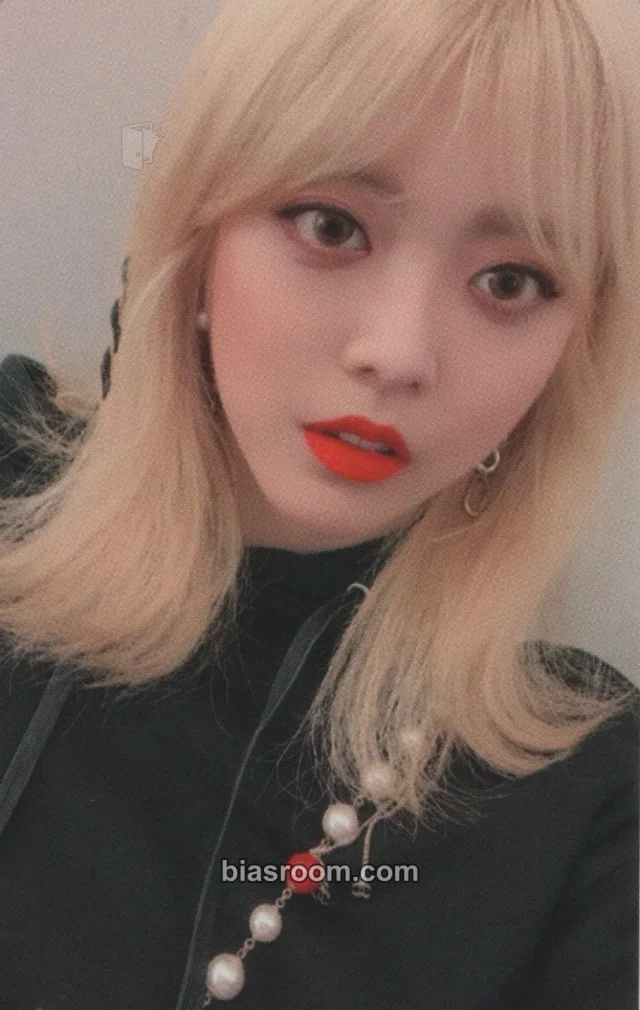 Weki Meki - Ji Suyeon - KISS, KICKS Album album photocard