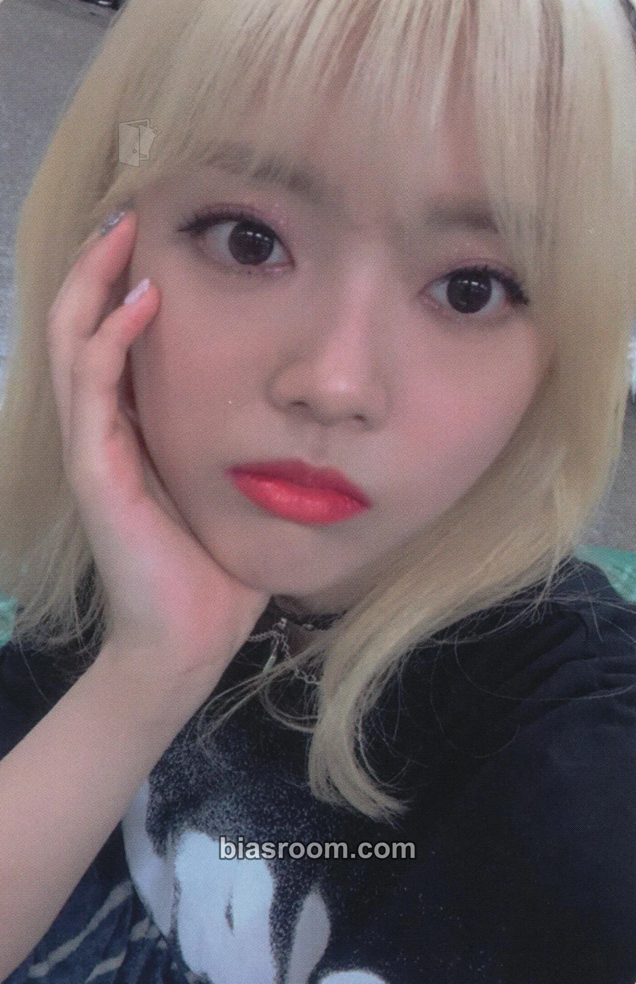 Ji Suyeon KISS, KICKS Photocard - Weki Meki - Weki Meki K-pop photocard