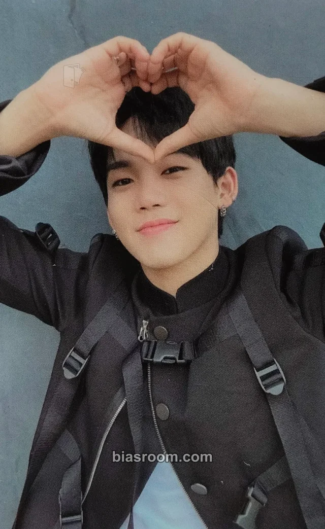 TREASURE - Choi Hyunsuk - THE FIRST STEP: CHAPTER THREE Album album photocard white version version 1