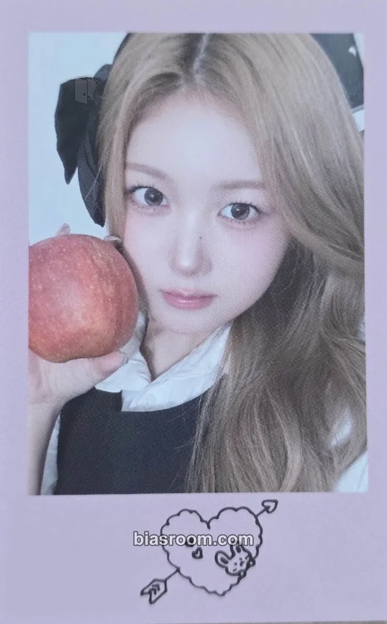 Joobin 2026 Season's Greetings: tripleShot of Love Photocard - tripleS - tripleS K-pop photocard