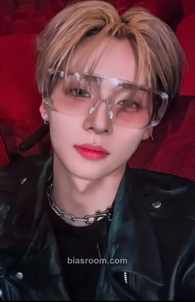 ALPHA DRIVE ONE - Leo - EUPHORIA Album mnet showcase glasses