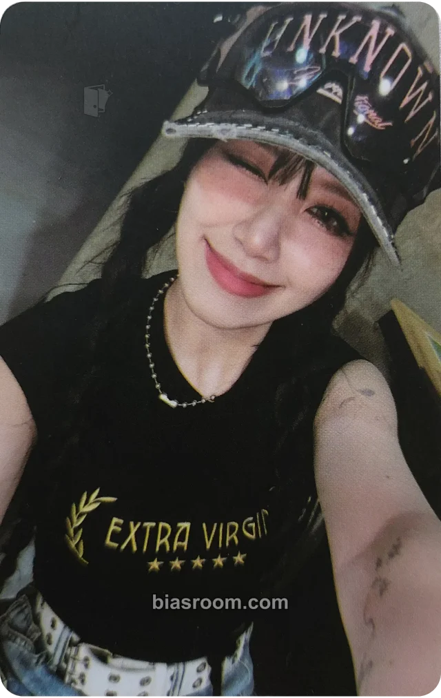 ViV - Tzuling - Bomb Album album photocard