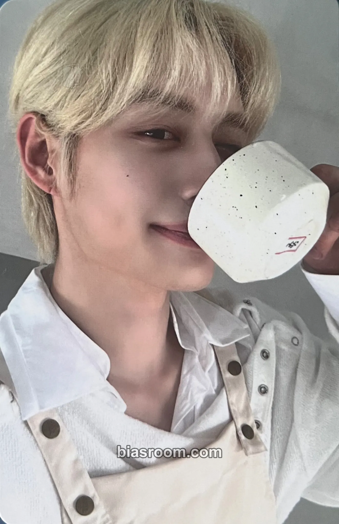 Jiwoong 2025 Seasons Greetings 'Our Season' Photocard - ZEROBASEONE - ZEROBASEONE K-pop photocard