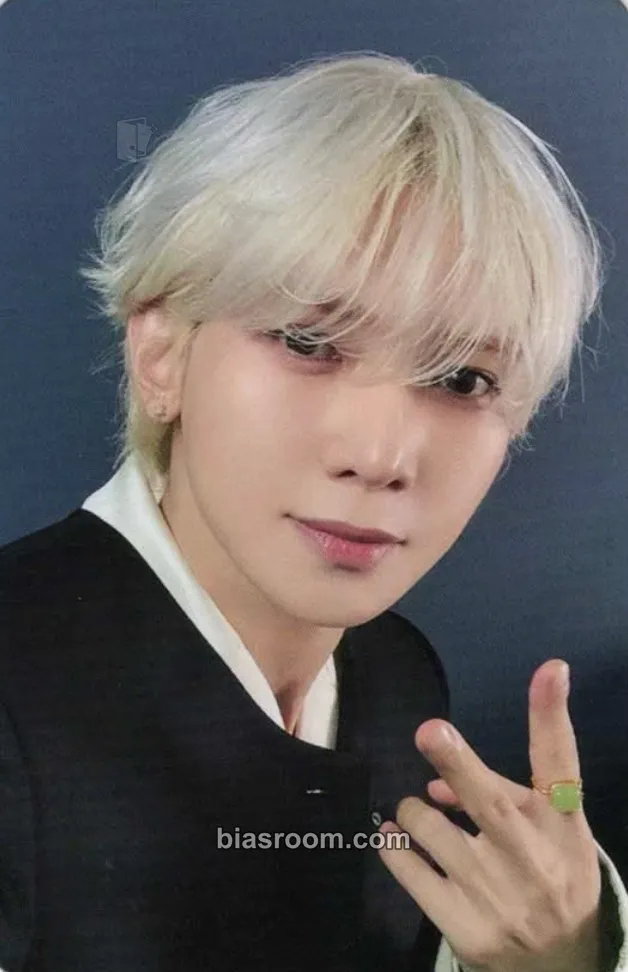 Yeosang GOLDEN HOUR : Part.4 Photocard - ATEEZ - ATEEZ K-pop photocard