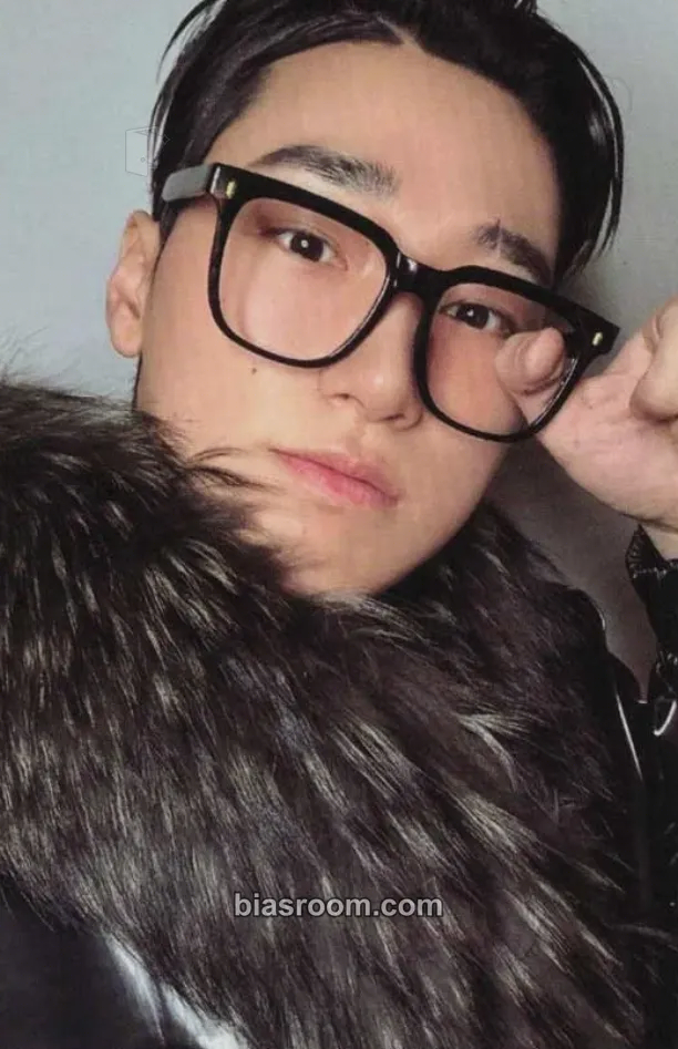 San GOLDEN HOUR : Part.4 Photocard - ATEEZ - ATEEZ K-pop photocard