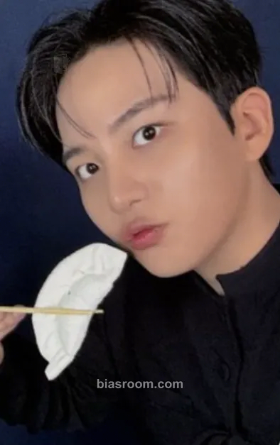Jongho GOLDEN HOUR : Part.4 Photocard - ATEEZ - ATEEZ K-pop photocard