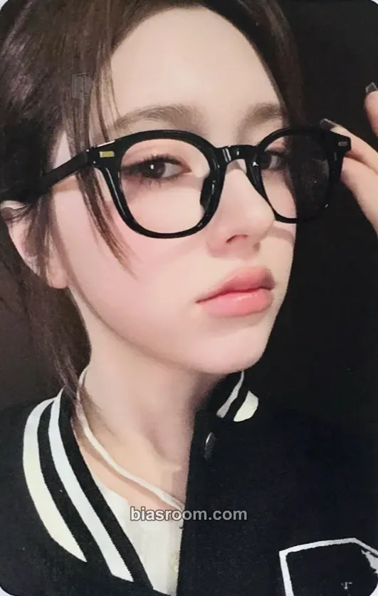 Chanelle Moon Day & Night Photocard - FIFTY FIFTY - FIFTY FIFTY K-pop photocard