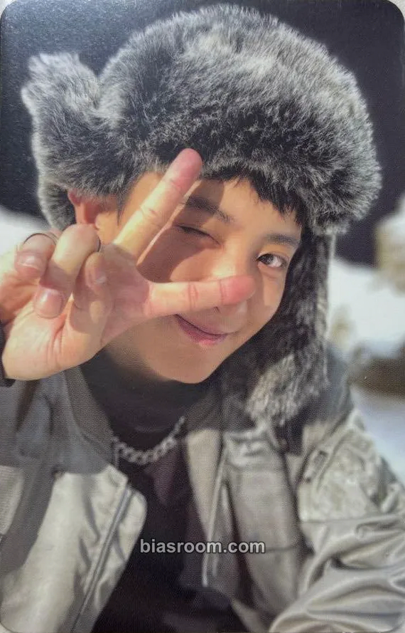 Chanyeol 2022 Winter SMTOWN : SMCU Palace Photocard - EXO - EXO K-pop photocard