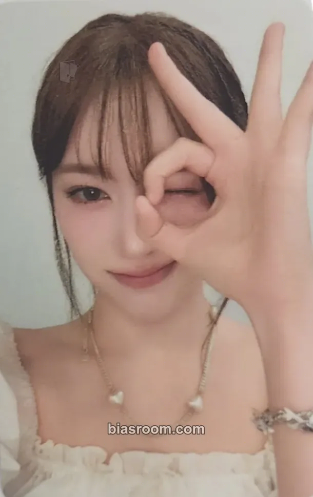 Chanelle Moon Day & Night Photocard - FIFTY FIFTY - FIFTY FIFTY K-pop photocard